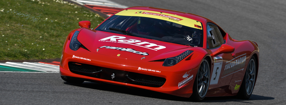 Guidare una Ferrari con Rosso Ferrari Experience